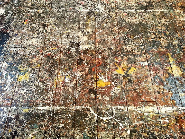 Sol du studio de Jackson Pollock (Pollock-Krasner House). Photo : Rhododendrites. CC BY-SA 4.0