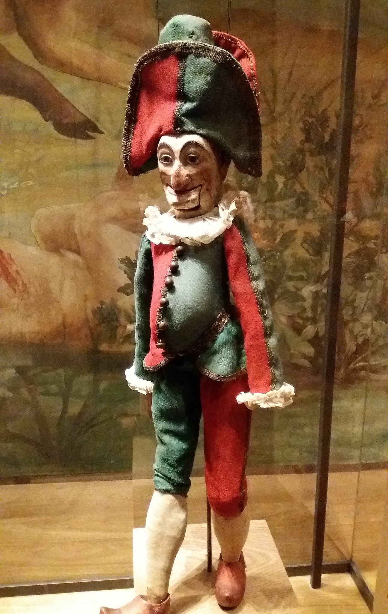 Marionnette à fil de Polichinelle (1797). Photographie : Romain Behar. CC0